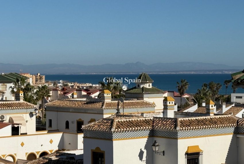 Wederverkoop - APPARTEMENT -
TORREVIEJA - Cañada Del Molino