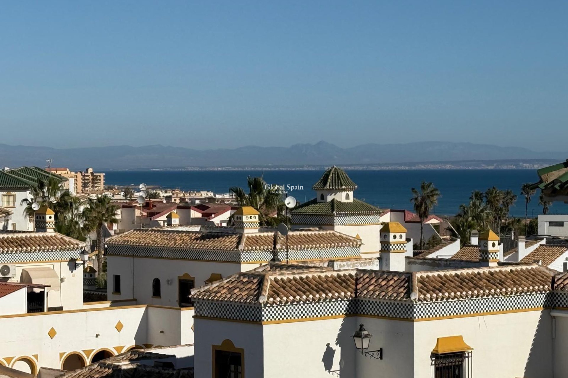 Wederverkoop - APPARTEMENT -
TORREVIEJA - Cañada Del Molino