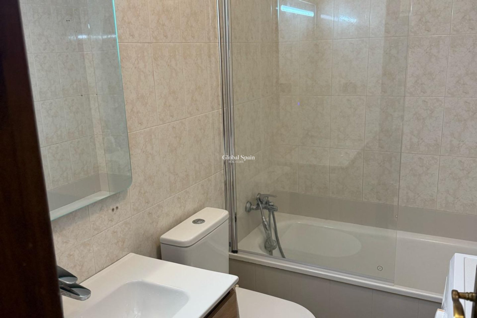 Wederverkoop - APPARTEMENT -
TORREVIEJA - Cañada Del Molino