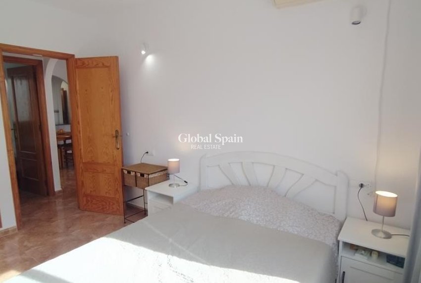 Wederverkoop - APPARTEMENT -
TORREVIEJA - CASCO URBANO
