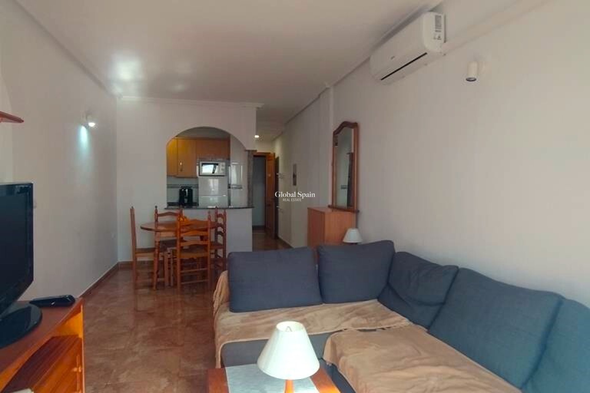 Wederverkoop - APPARTEMENT -
TORREVIEJA - CASCO URBANO