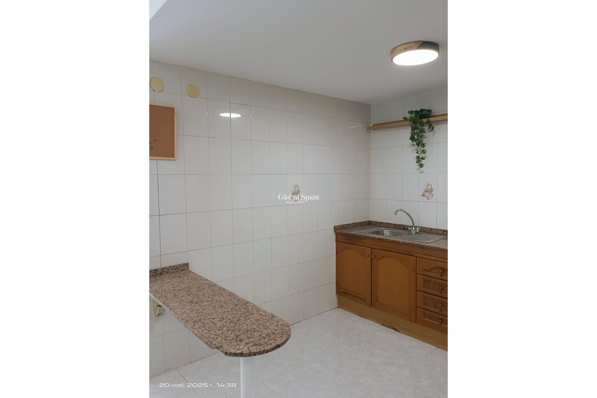 Wederverkoop - APPARTEMENT -
TORREVIEJA - Center
