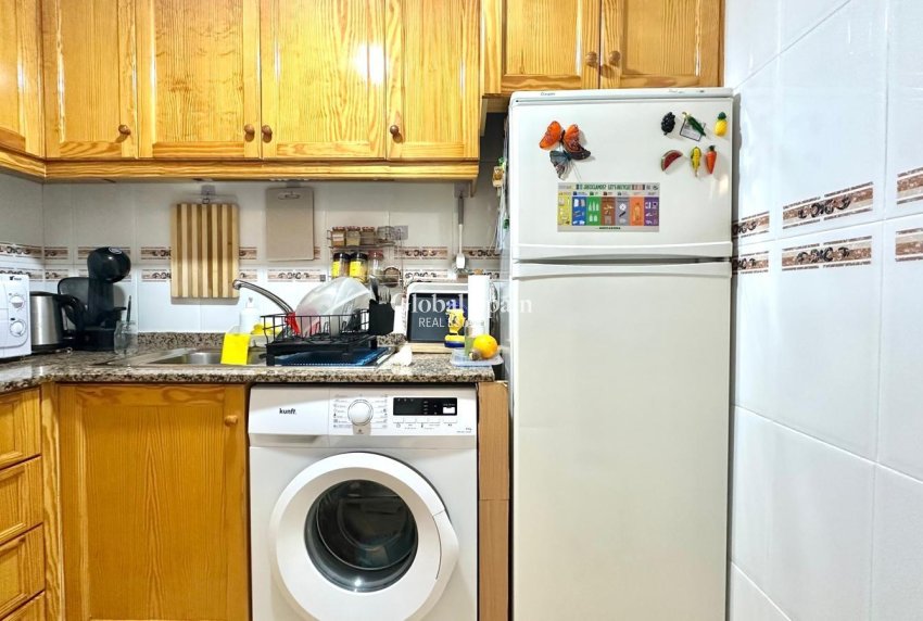 Wederverkoop - APPARTEMENT -
TORREVIEJA - Center