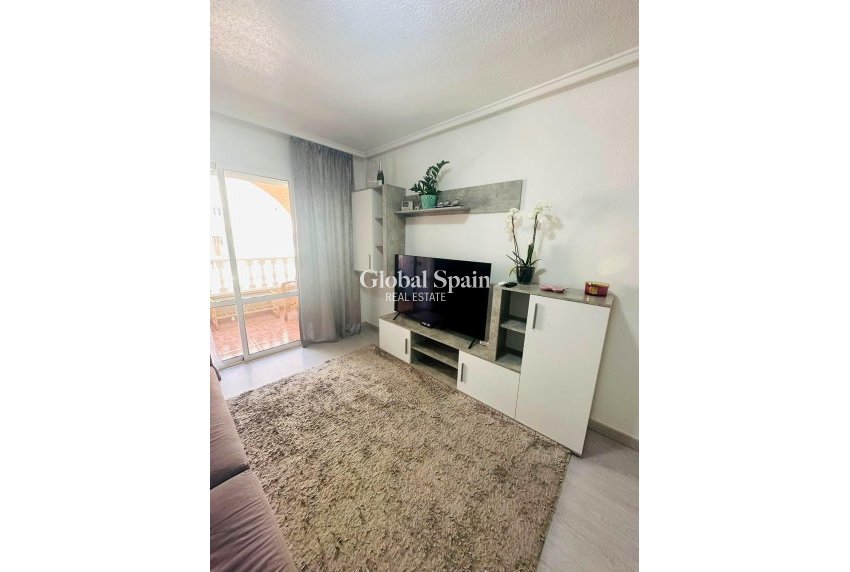 Wederverkoop - APPARTEMENT -
TORREVIEJA - Center