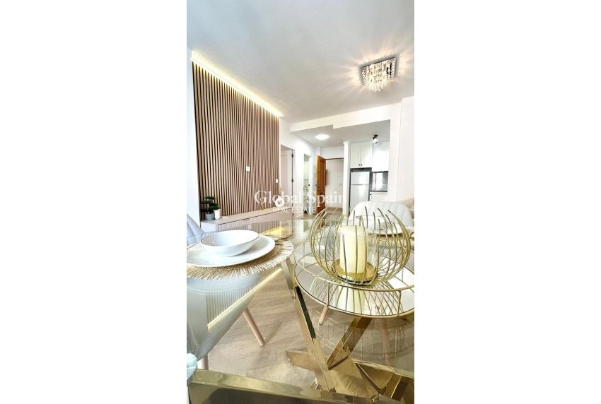 Wederverkoop - APPARTEMENT -
TORREVIEJA - Center