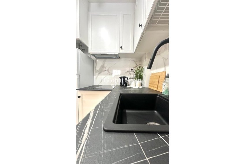 Wederverkoop - APPARTEMENT -
TORREVIEJA - Center