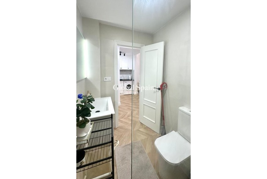 Wederverkoop - APPARTEMENT -
TORREVIEJA - Center