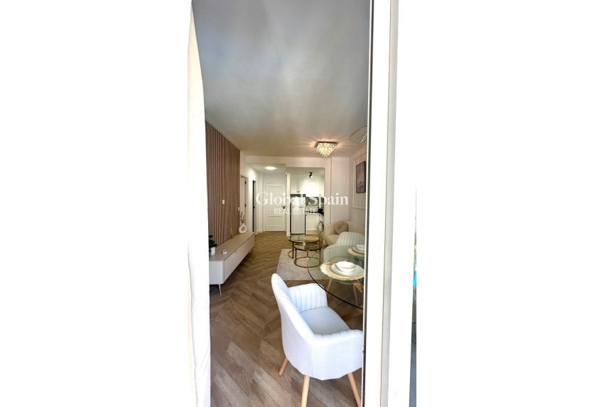 Wederverkoop - APPARTEMENT -
TORREVIEJA - Center