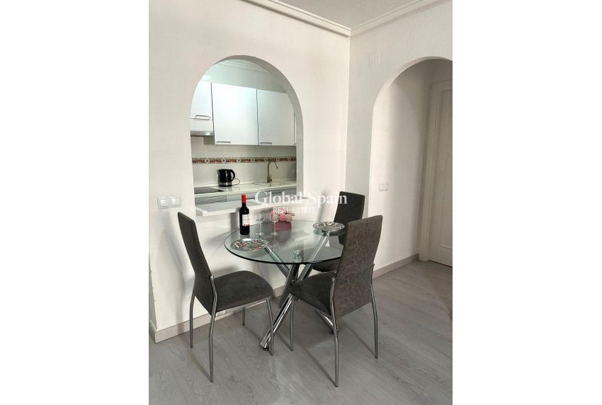 Wederverkoop - APPARTEMENT -
TORREVIEJA - Center