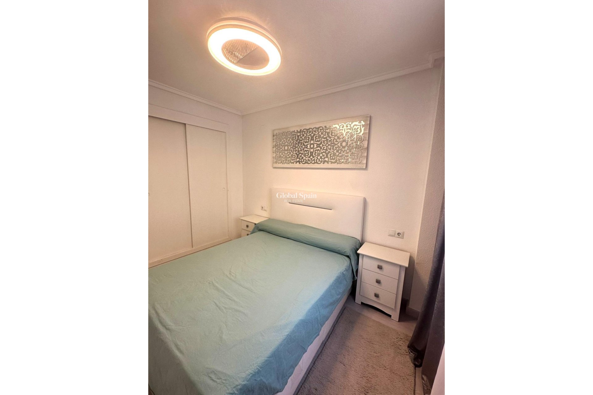 Wederverkoop - APPARTEMENT -
TORREVIEJA - Center