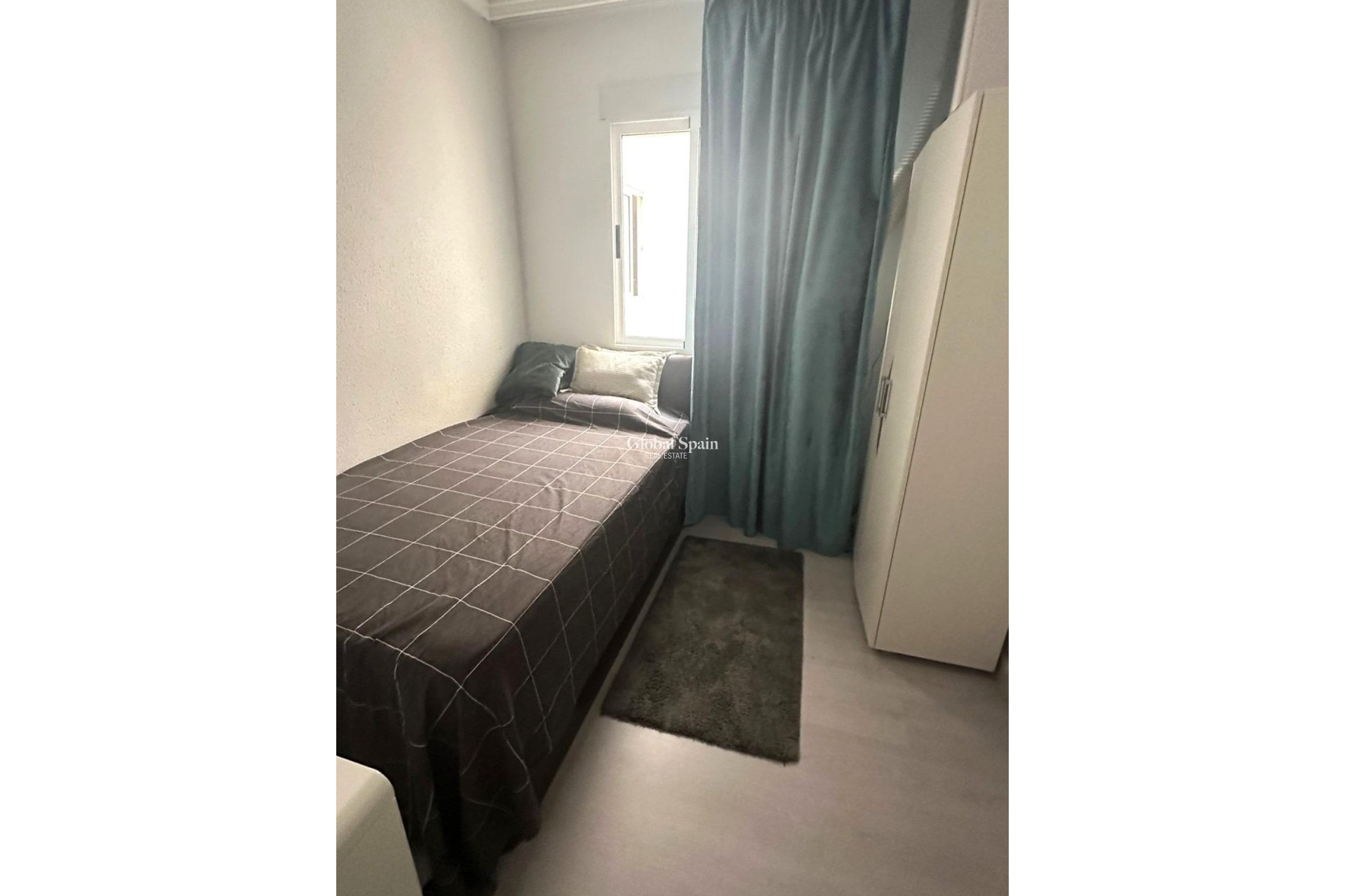Wederverkoop - APPARTEMENT -
TORREVIEJA - Center
