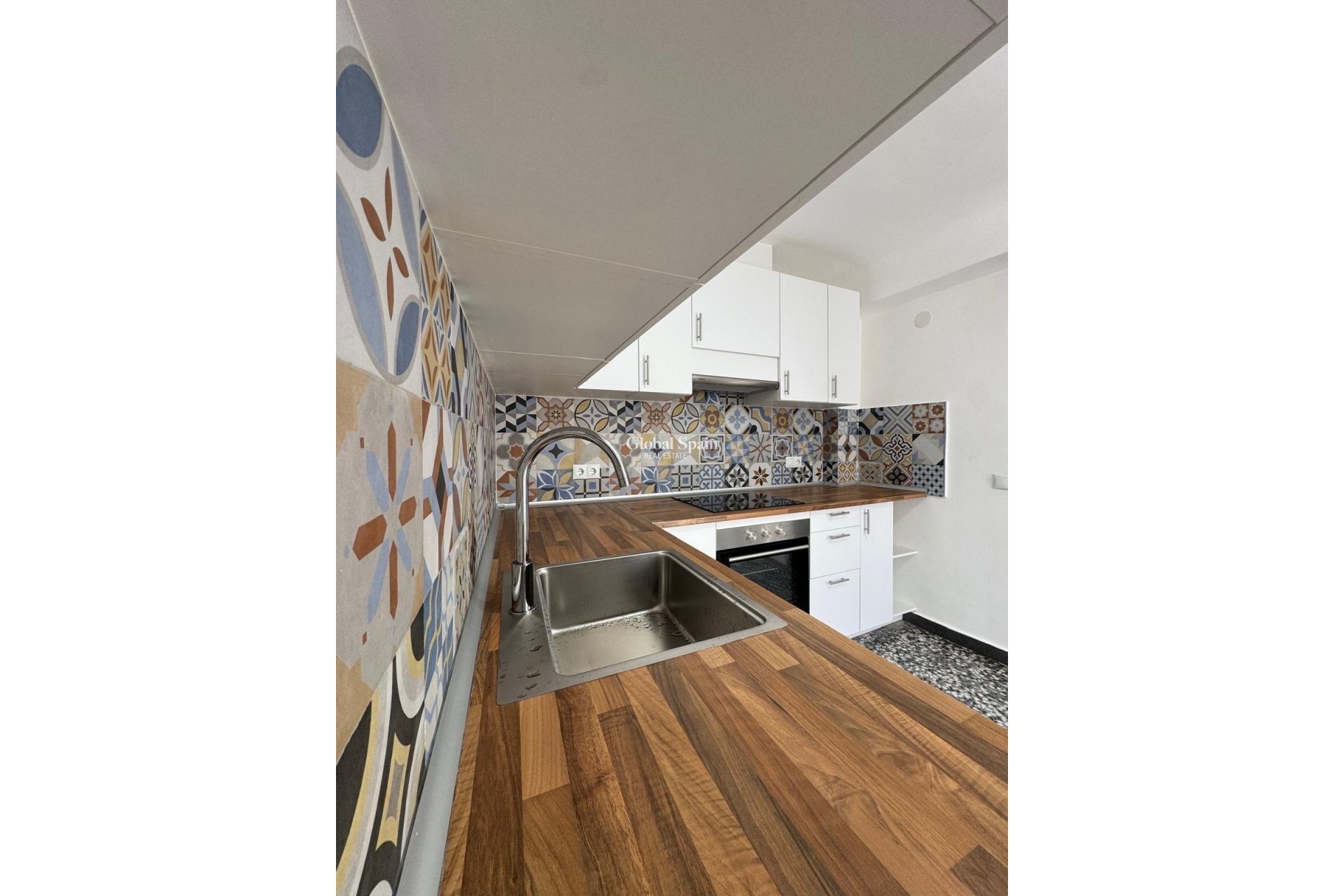 Wederverkoop - APPARTEMENT -
TORREVIEJA - Center