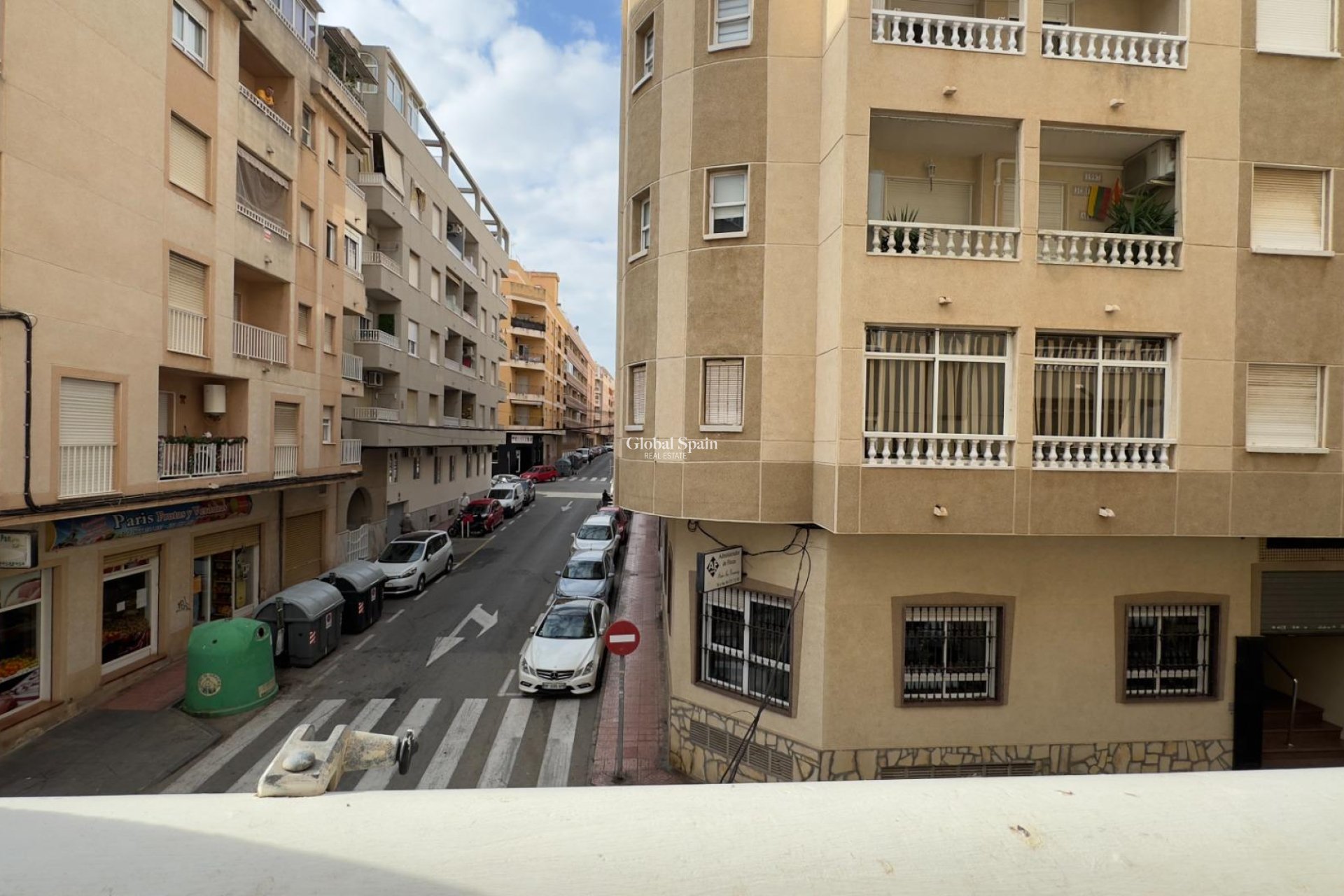 Wederverkoop - APPARTEMENT -
TORREVIEJA - Center