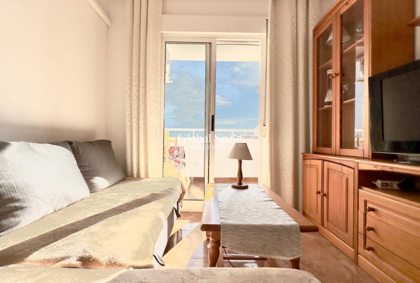 Wederverkoop - APPARTEMENT -
TORREVIEJA - Center