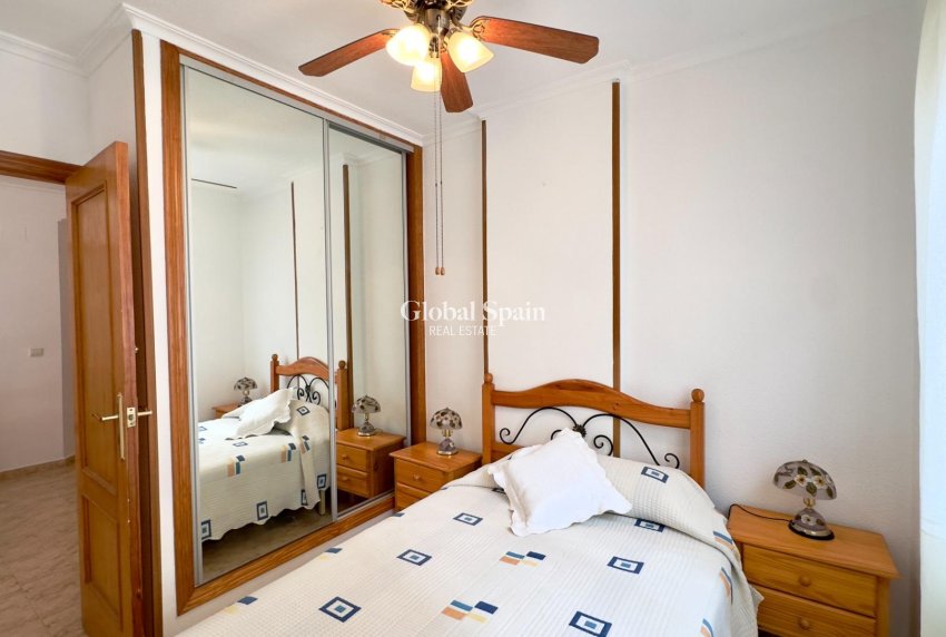 Wederverkoop - APPARTEMENT -
TORREVIEJA - Center