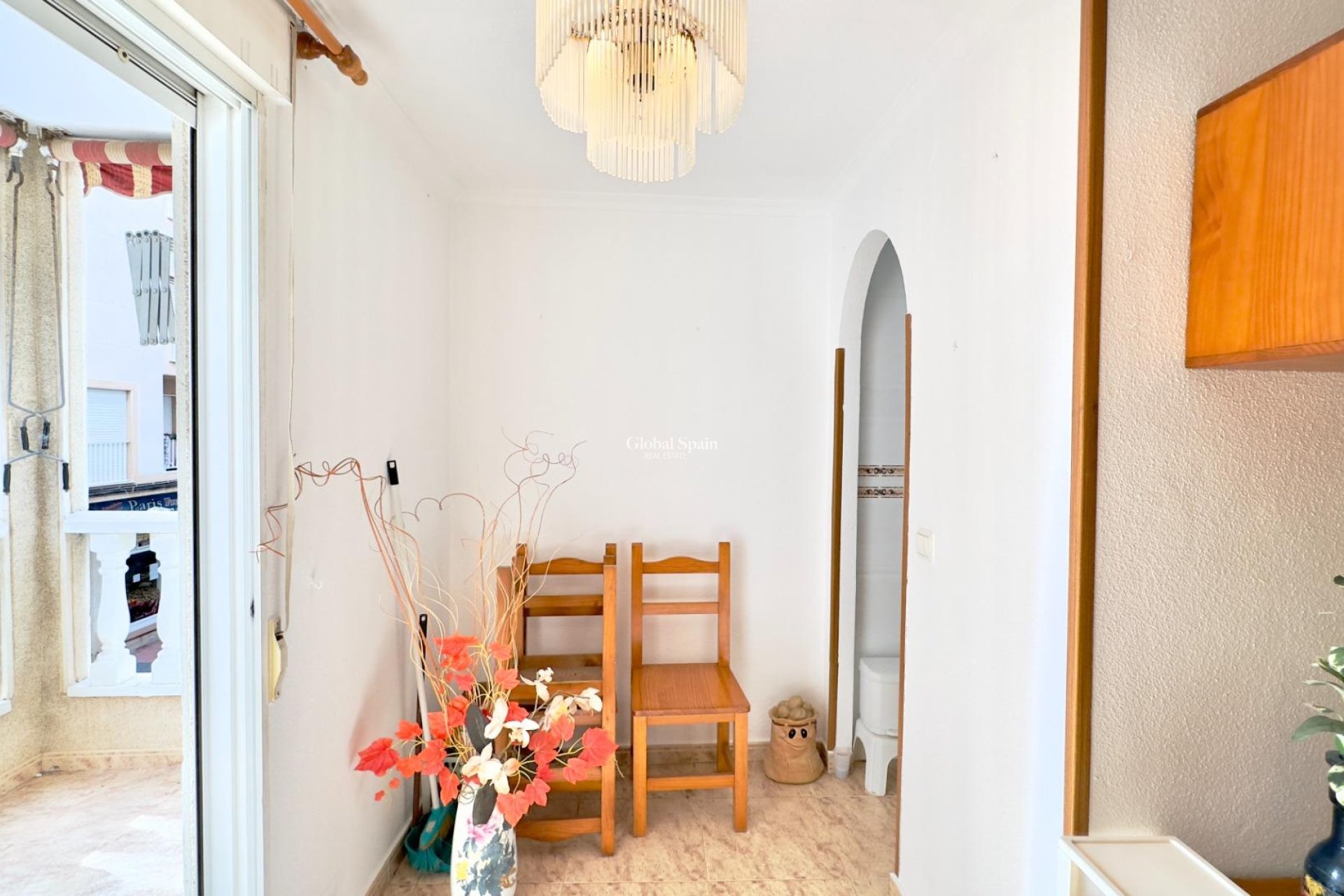 Wederverkoop - APPARTEMENT -
TORREVIEJA - Center