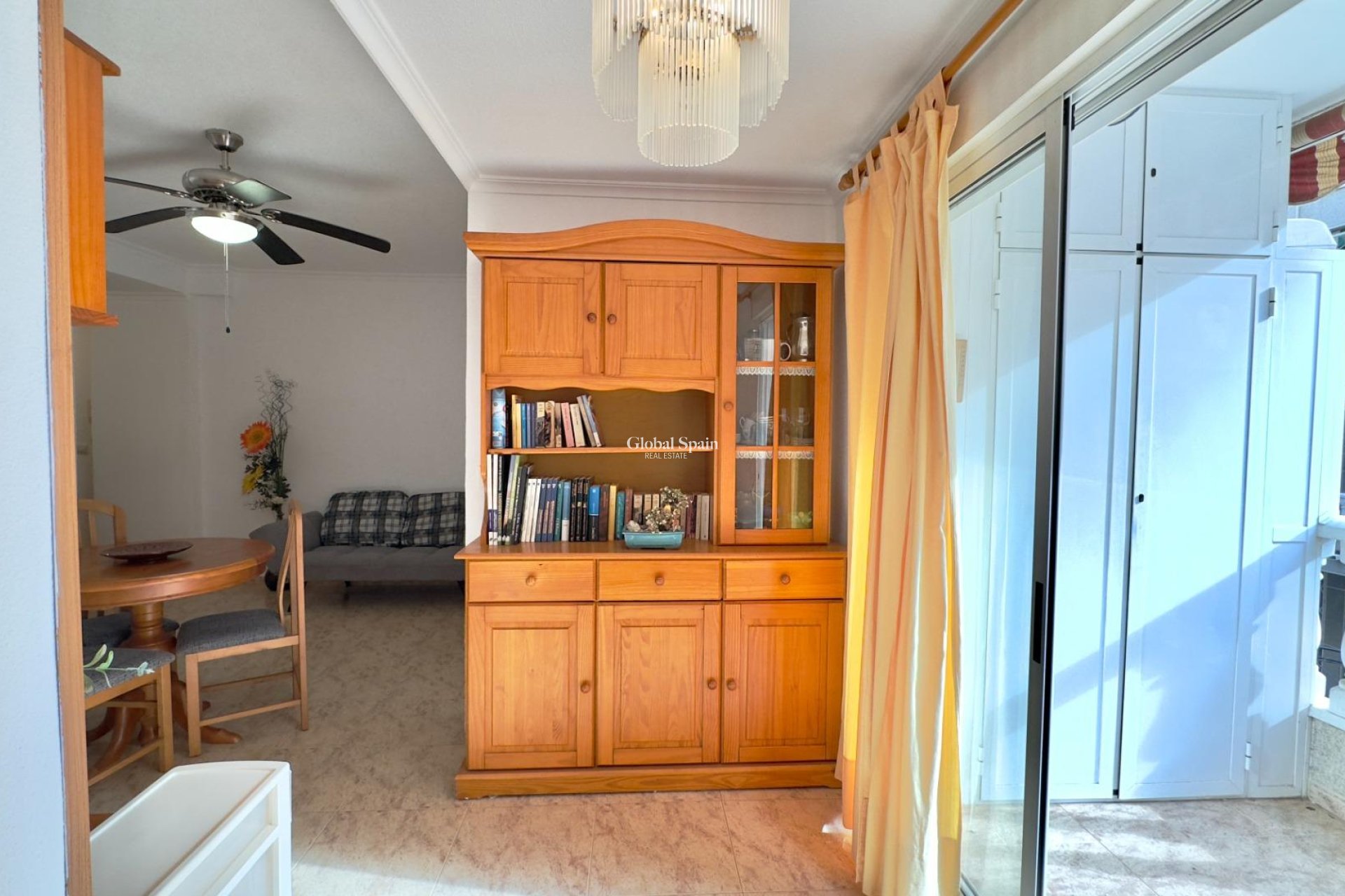 Wederverkoop - APPARTEMENT -
TORREVIEJA - Center