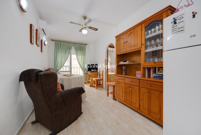 Wederverkoop - APPARTEMENT -
TORREVIEJA - Center