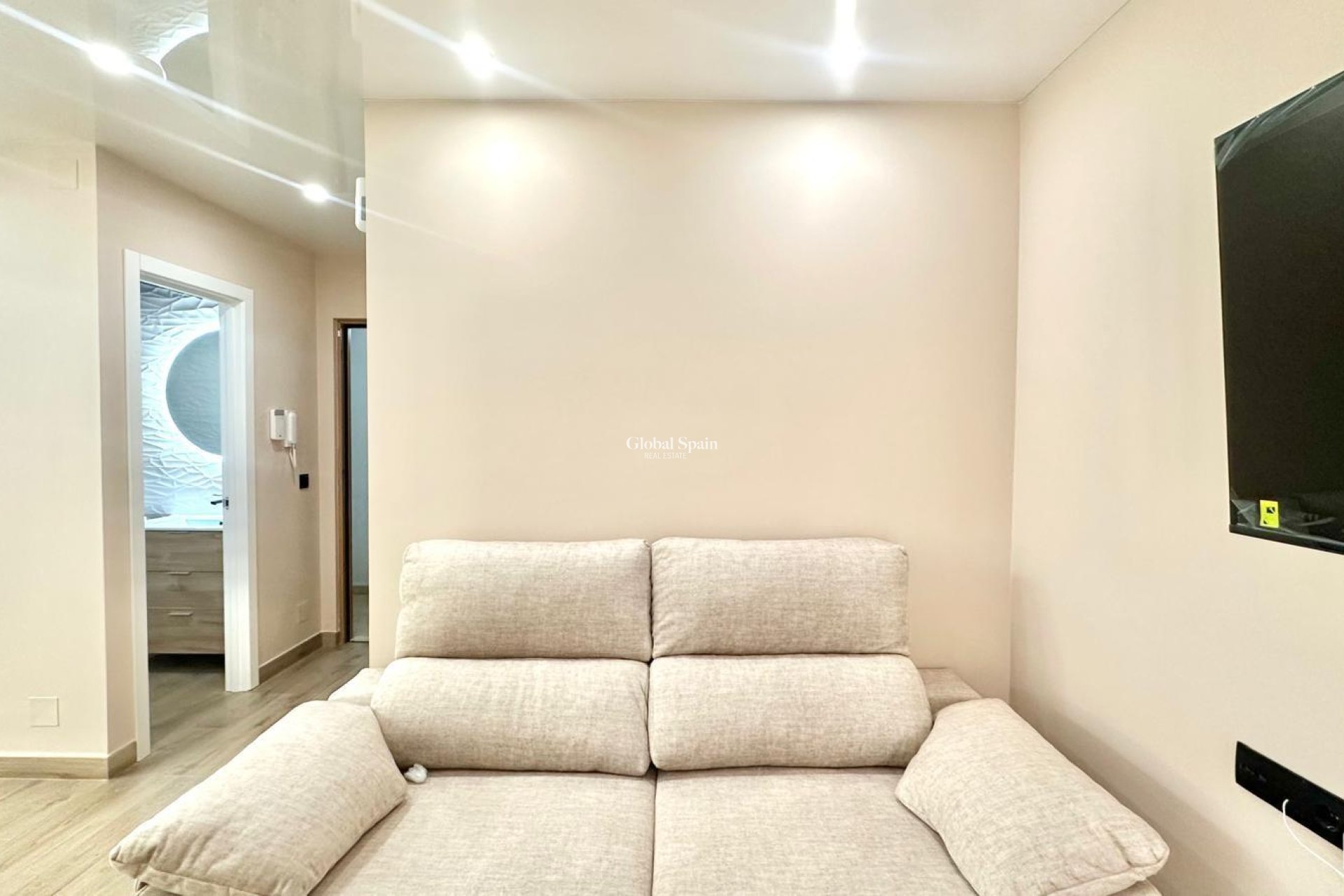 Wederverkoop - APPARTEMENT -
TORREVIEJA - Center