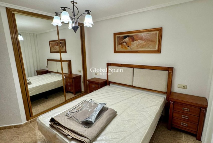 Wederverkoop - APPARTEMENT -
TORREVIEJA - Center