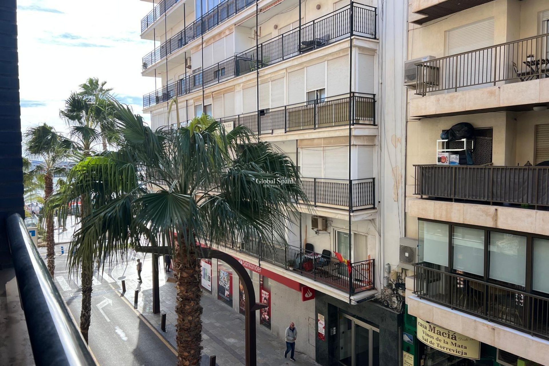 Wederverkoop - APPARTEMENT -
TORREVIEJA - Center