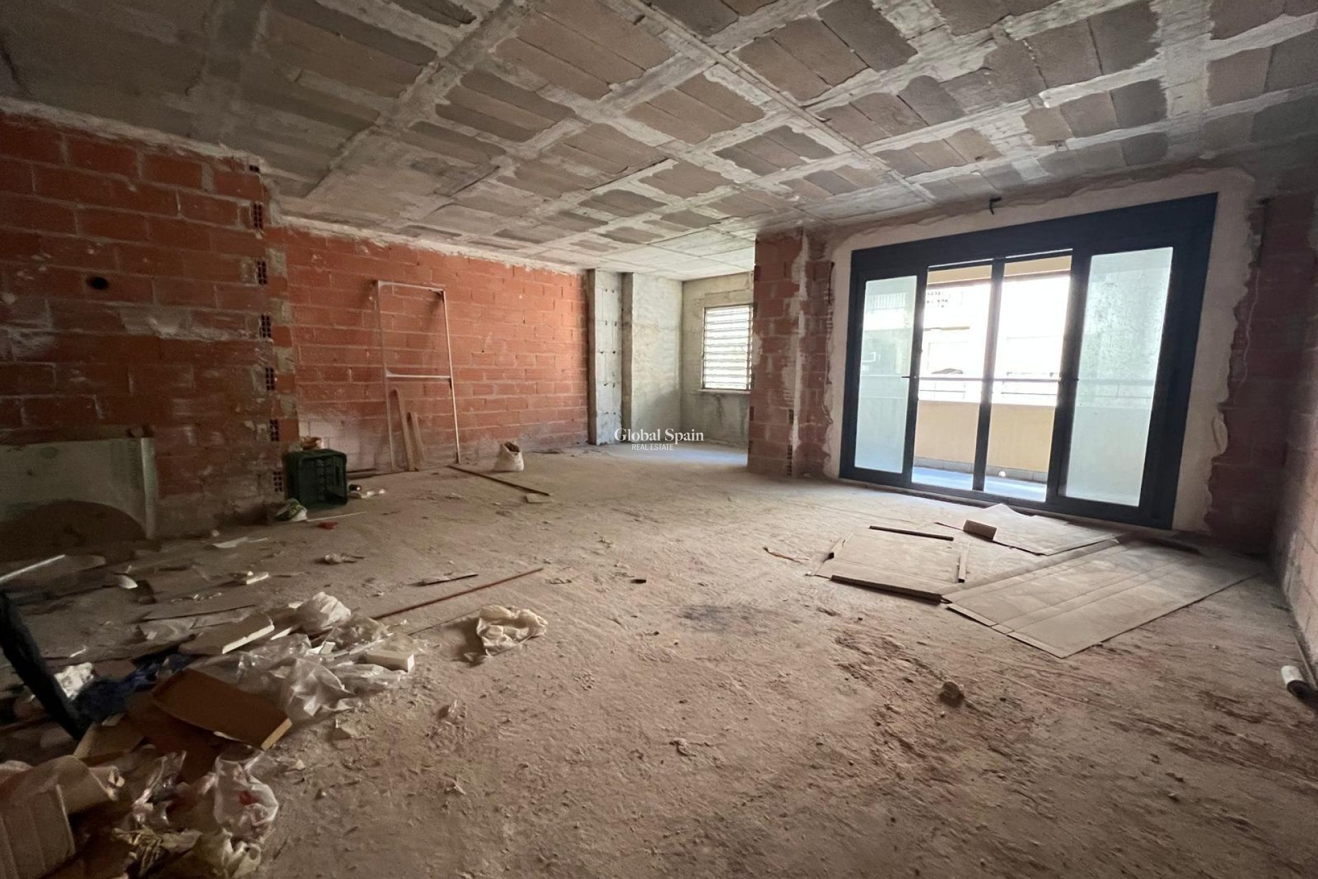 Wederverkoop - APPARTEMENT -
TORREVIEJA - Center