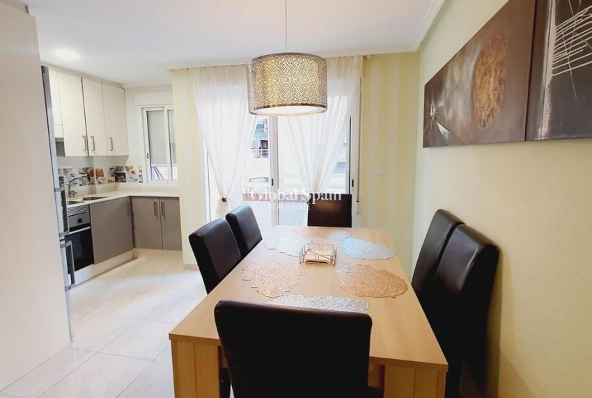 Wederverkoop - APPARTEMENT -
TORREVIEJA - Center