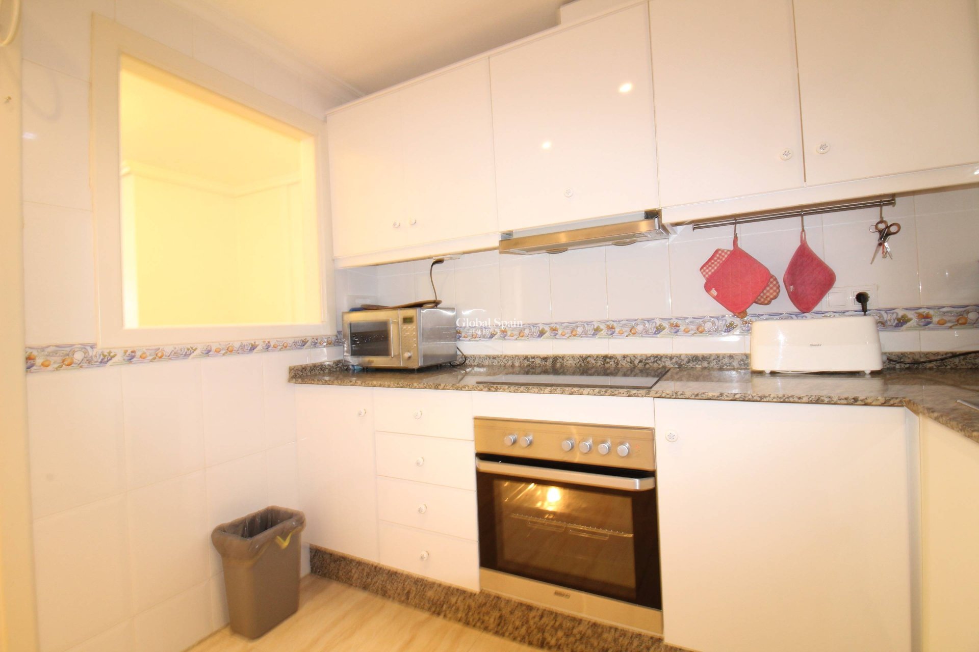 Wederverkoop - APPARTEMENT -
TORREVIEJA - Center