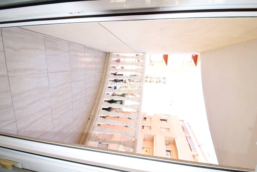 Wederverkoop - APPARTEMENT -
TORREVIEJA - Center