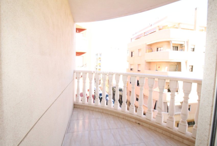 Wederverkoop - APPARTEMENT -
TORREVIEJA - Center