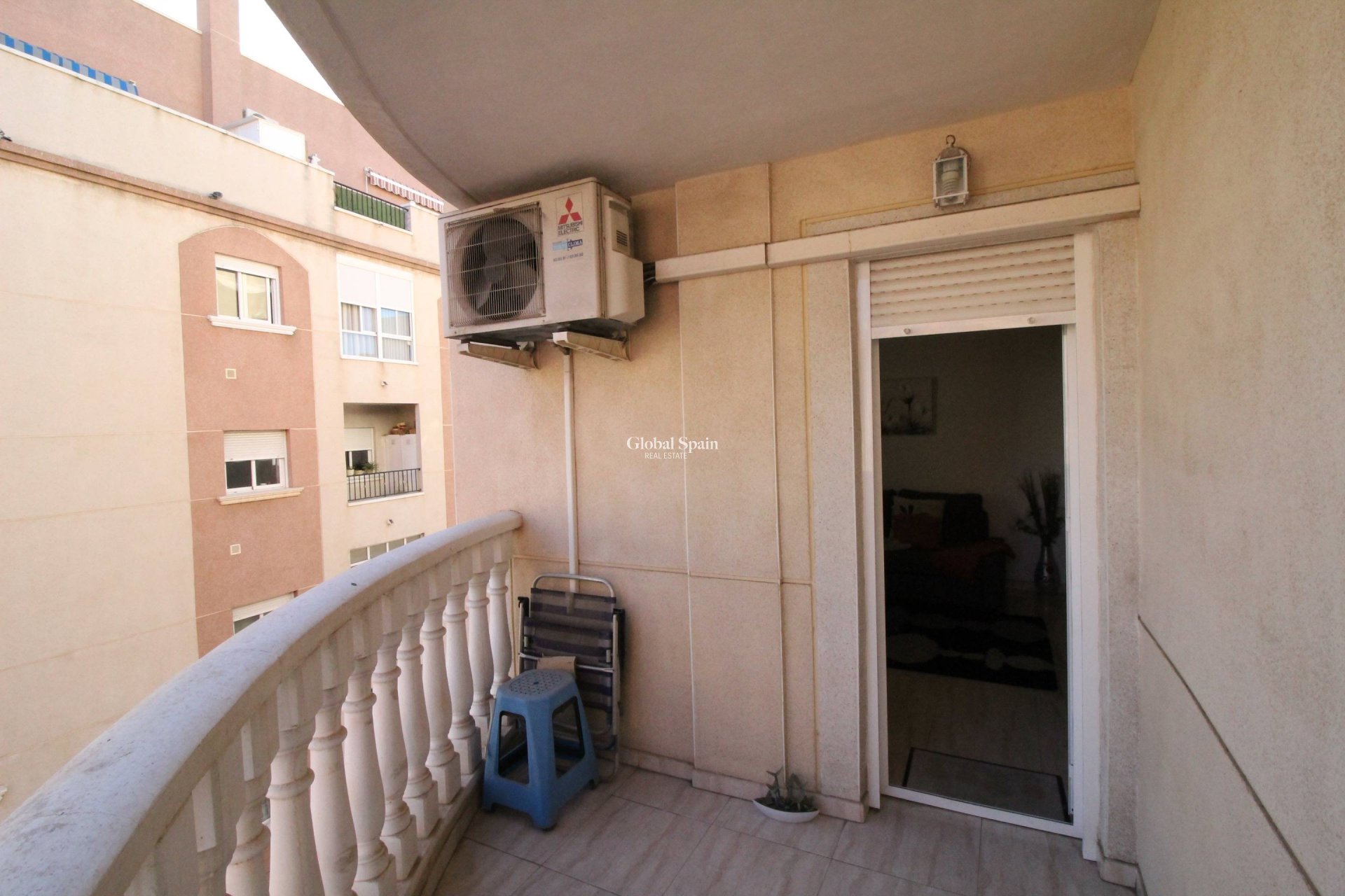 Wederverkoop - APPARTEMENT -
TORREVIEJA - Center