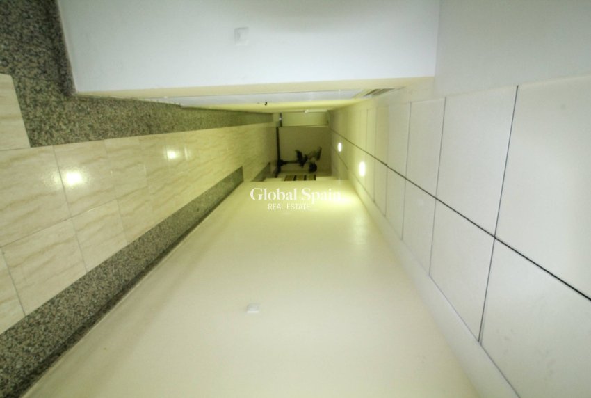 Wederverkoop - APPARTEMENT -
TORREVIEJA - Center