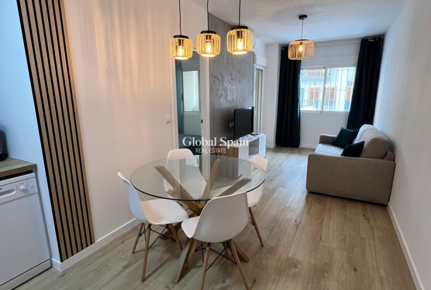 Wederverkoop - APPARTEMENT -
TORREVIEJA - Center