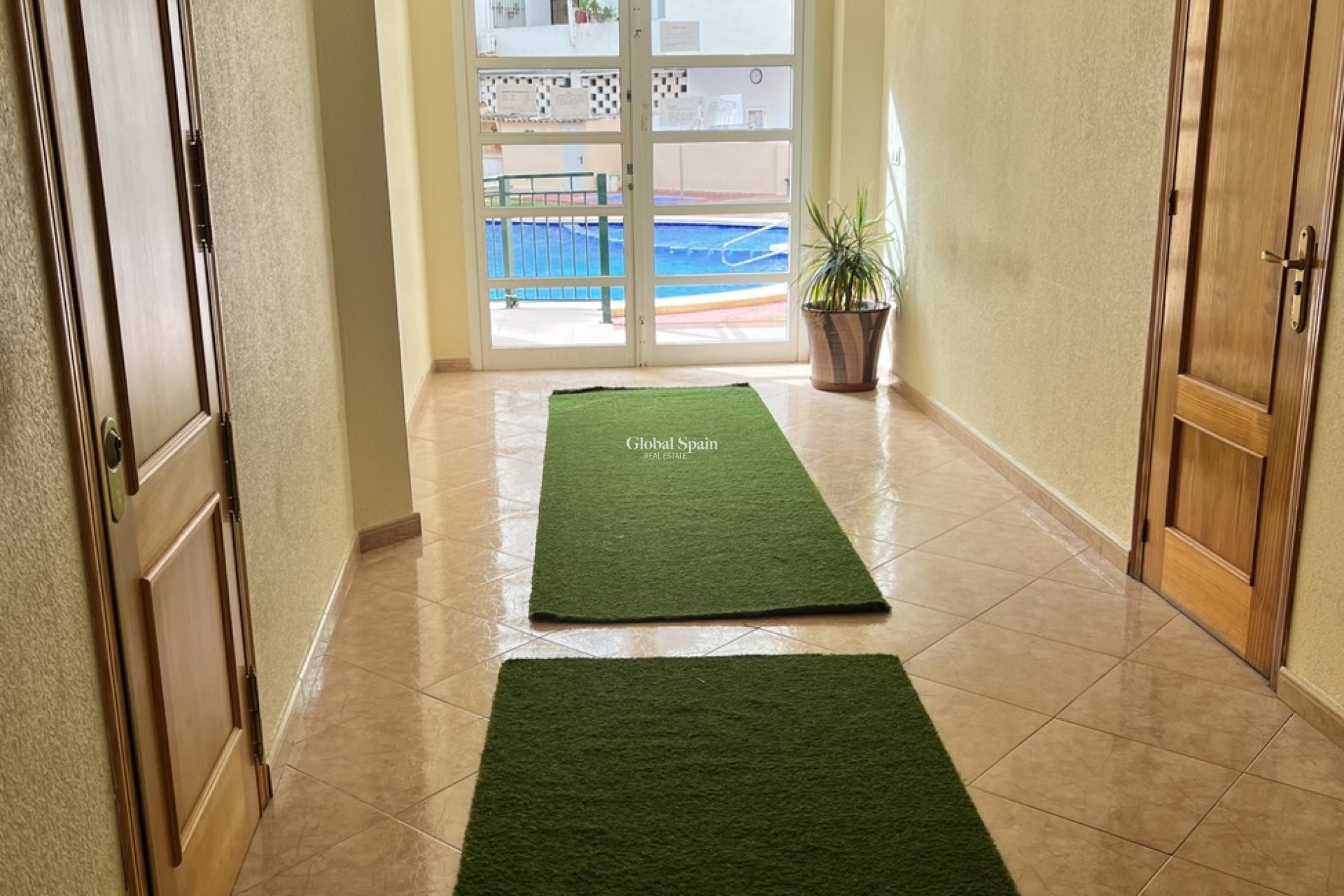 Wederverkoop - APPARTEMENT -
TORREVIEJA - Center