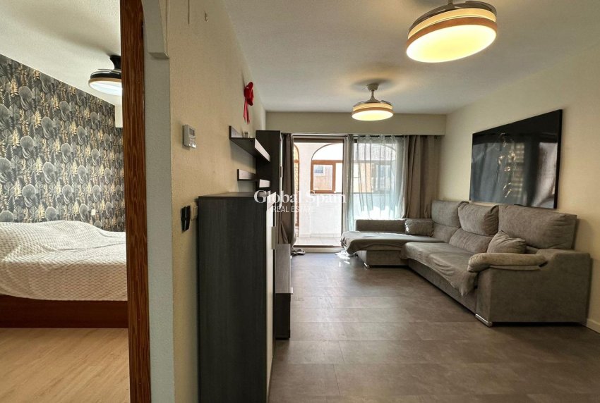 Wederverkoop - APPARTEMENT -
TORREVIEJA - Center