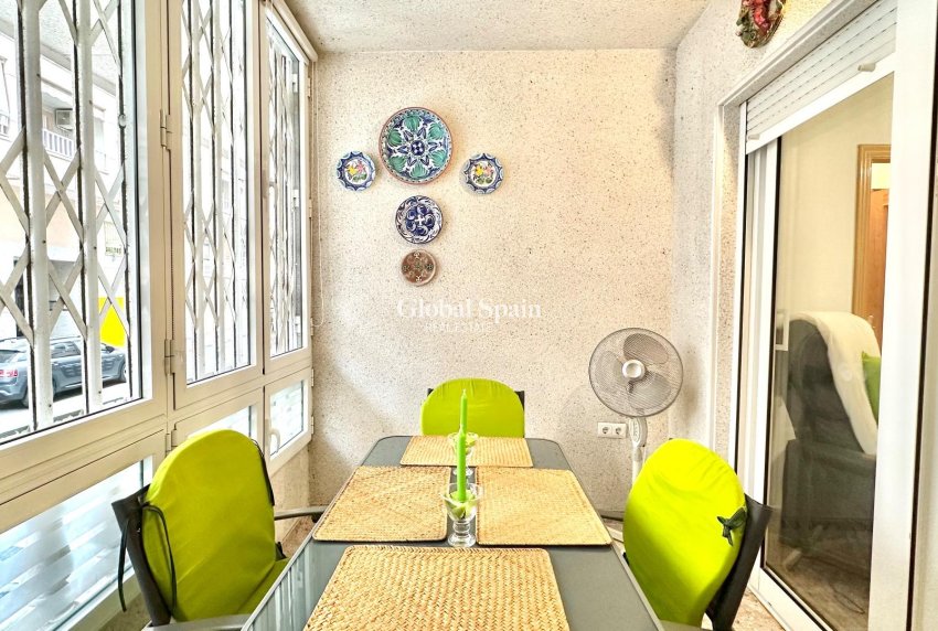 Wederverkoop - APPARTEMENT -
TORREVIEJA - Center