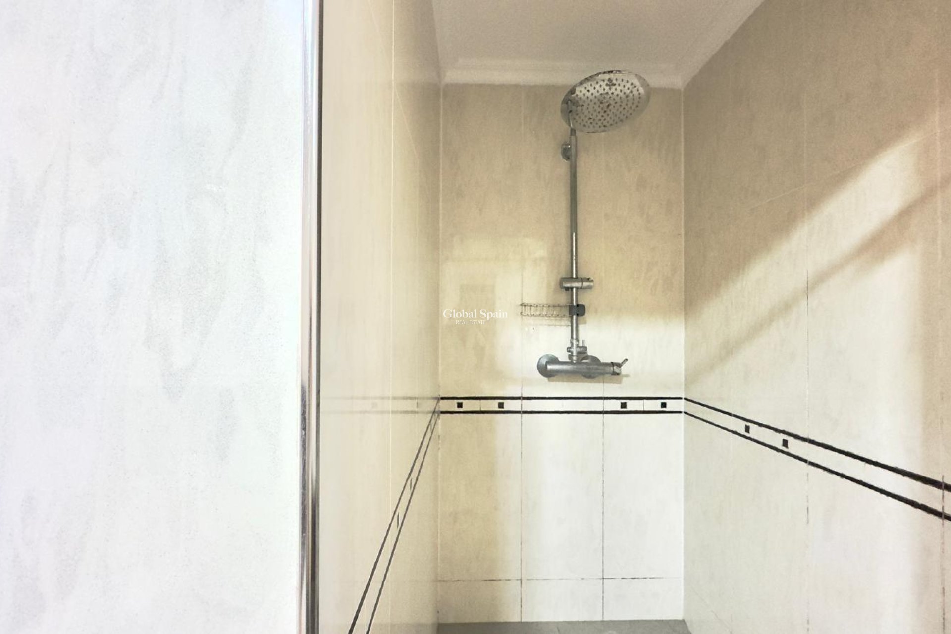 Wederverkoop - APPARTEMENT -
TORREVIEJA - Center