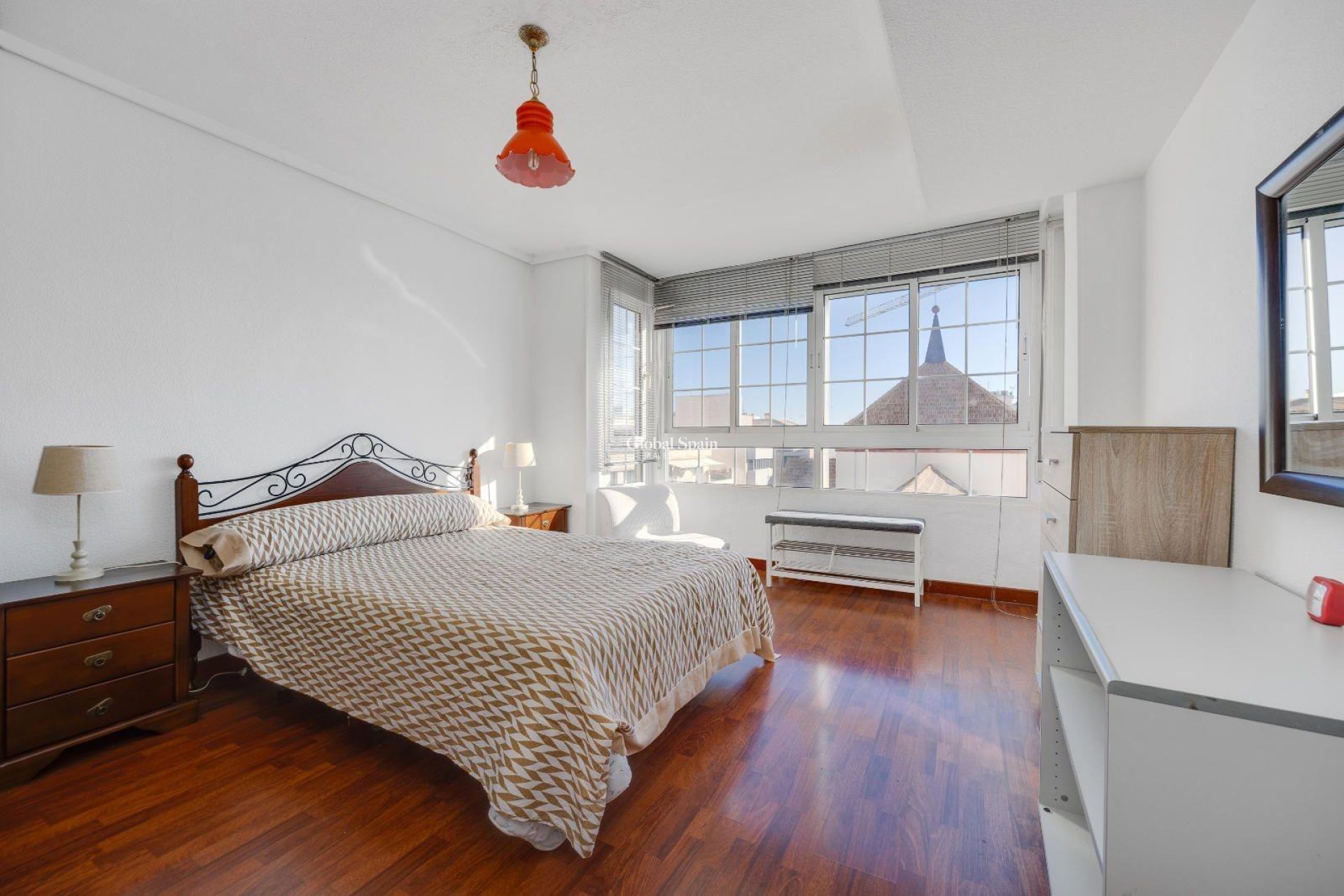 Wederverkoop - APPARTEMENT -
TORREVIEJA - Center