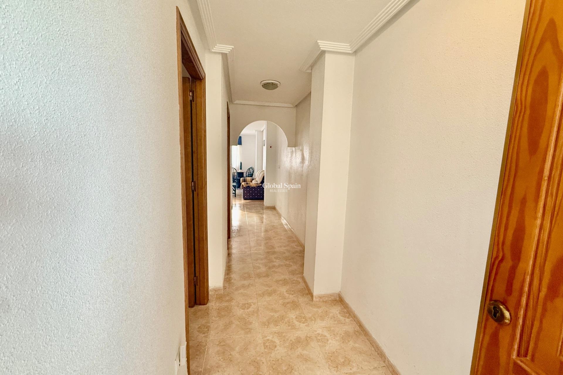 Wederverkoop - APPARTEMENT -
TORREVIEJA - Center