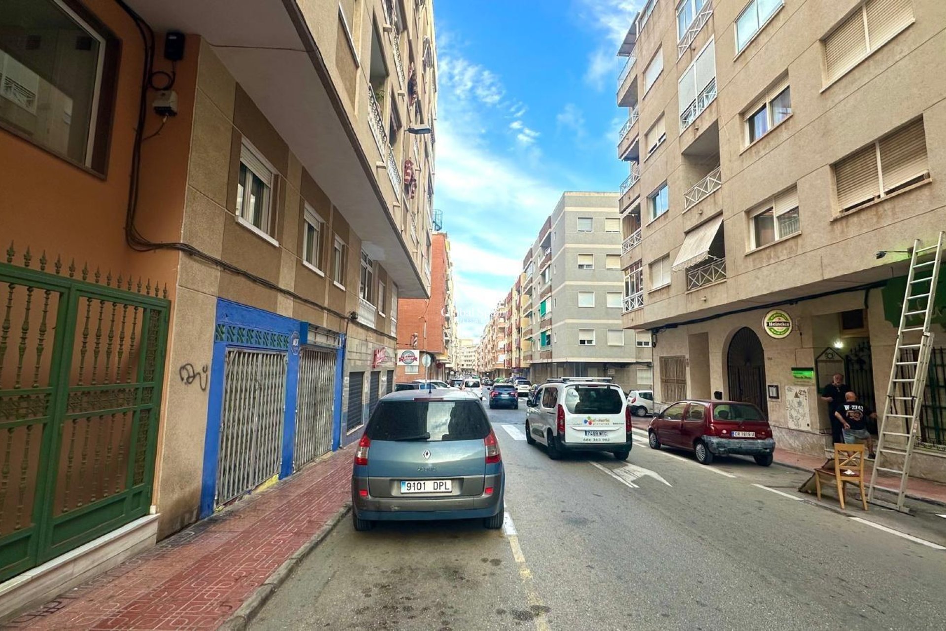 Wederverkoop - APPARTEMENT -
TORREVIEJA - Center
