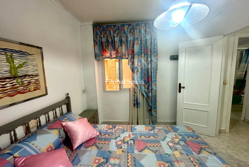 Wederverkoop - APPARTEMENT -
TORREVIEJA - Center