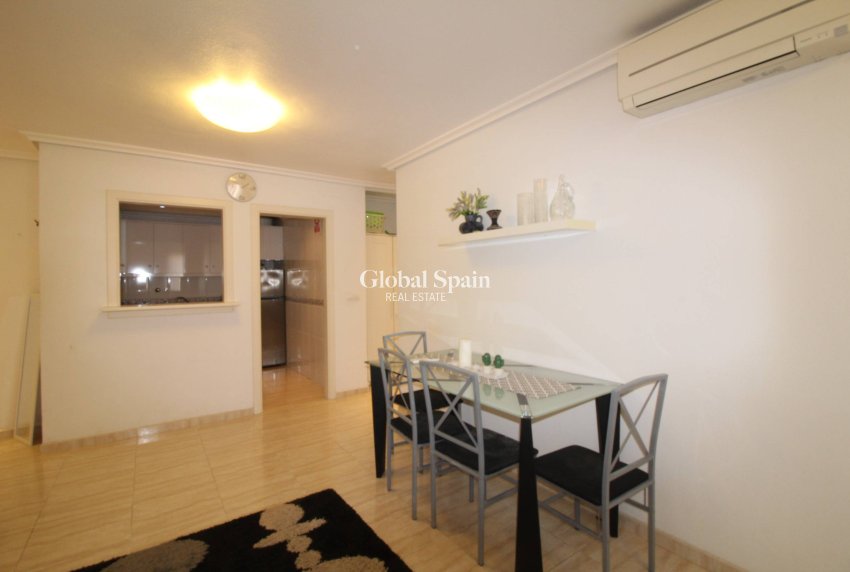 Wederverkoop - APPARTEMENT -
TORREVIEJA - Center