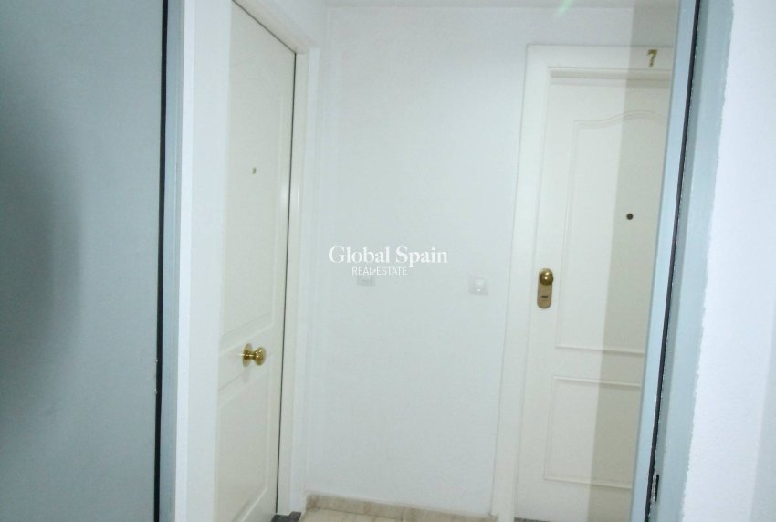 Wederverkoop - APPARTEMENT -
TORREVIEJA - Center