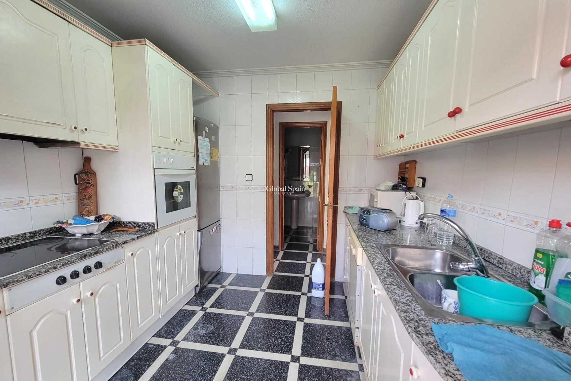 Wederverkoop - APPARTEMENT -
TORREVIEJA - Center