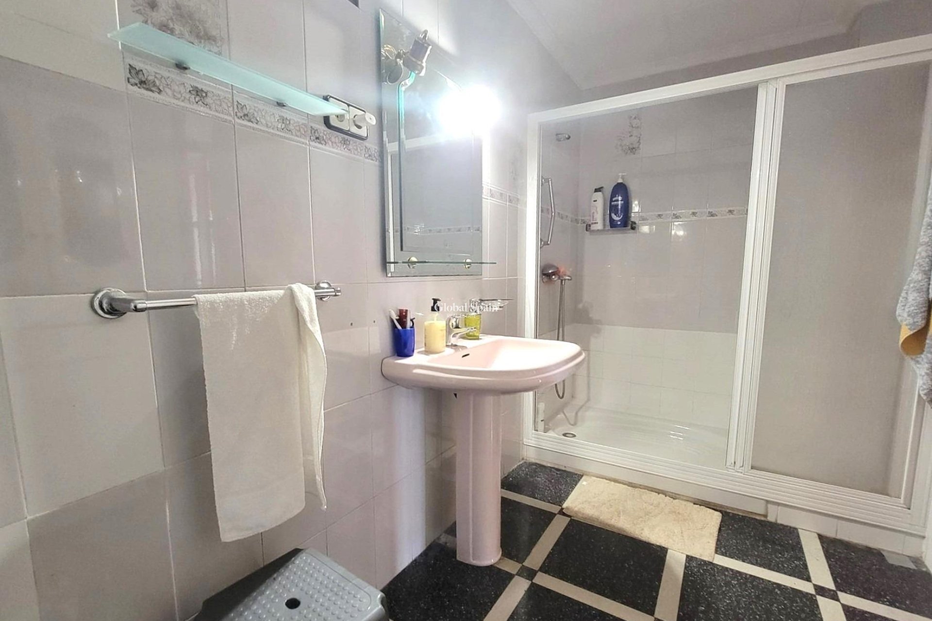 Wederverkoop - APPARTEMENT -
TORREVIEJA - Center