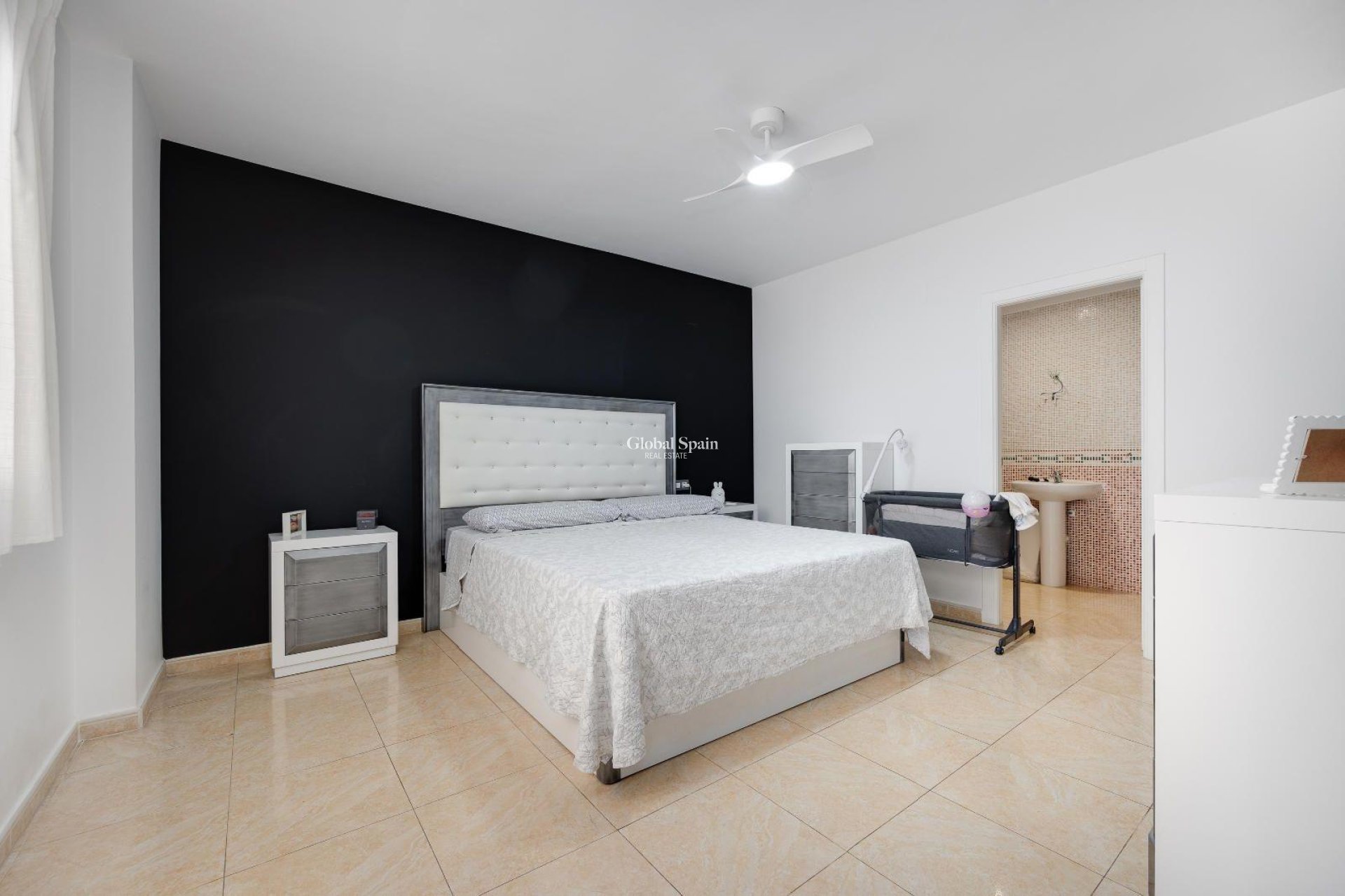 Wederverkoop - APPARTEMENT -
TORREVIEJA - Center