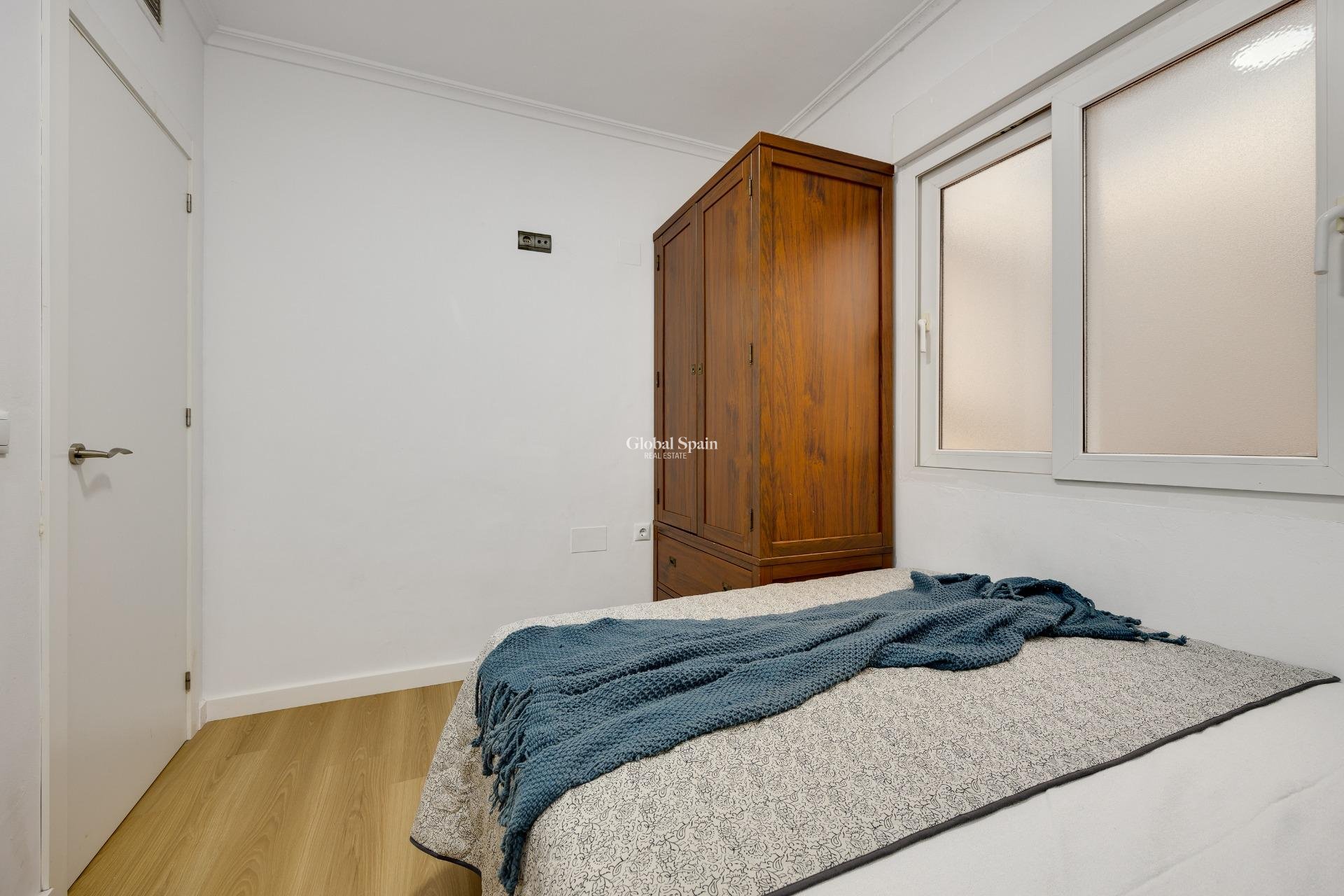 Wederverkoop - APPARTEMENT -
TORREVIEJA - Center