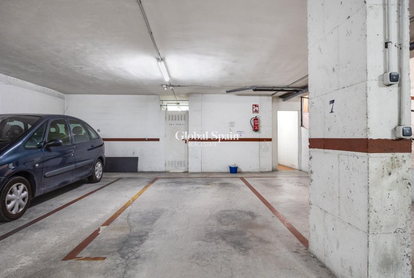 Wederverkoop - APPARTEMENT -
TORREVIEJA - Center