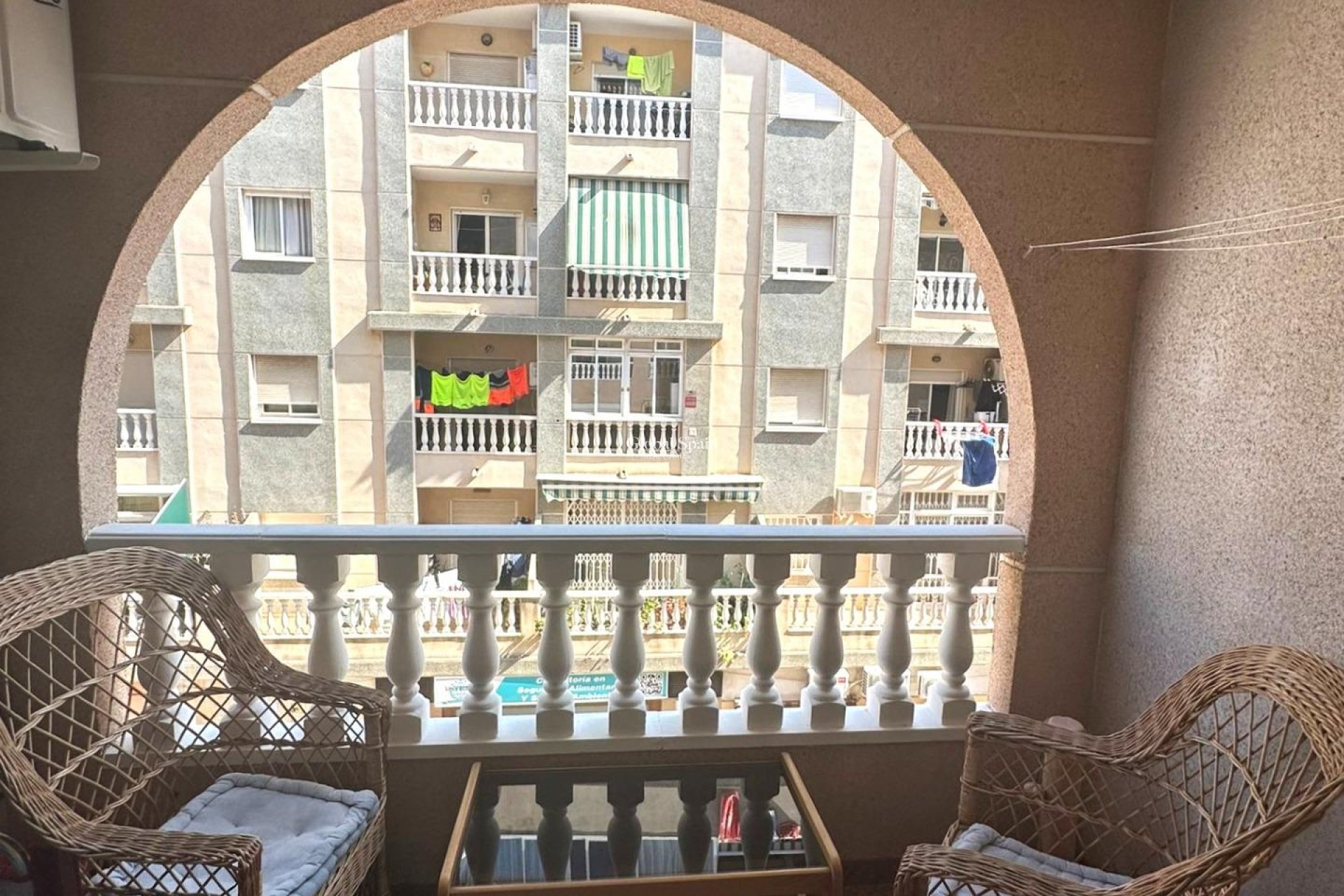 Wederverkoop - APPARTEMENT -
TORREVIEJA - Center