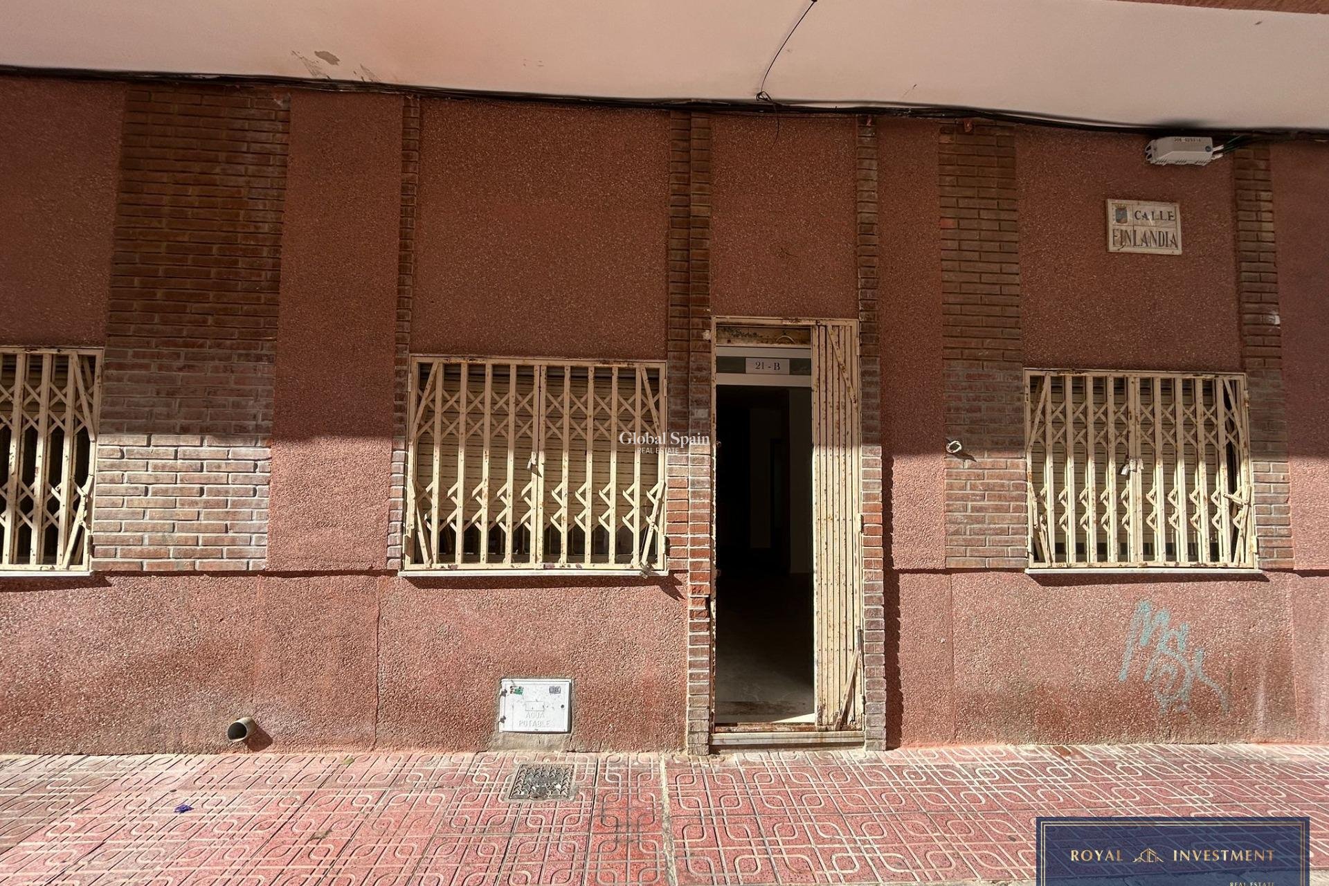 Wederverkoop - APPARTEMENT -
TORREVIEJA - Center